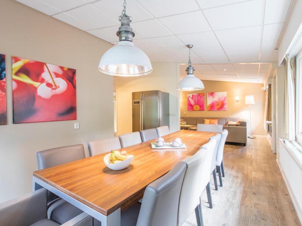 Comfort 6-Person Dog Bungalow In The Holiday Park Landal Heideheuvel Beekbergen Room photo